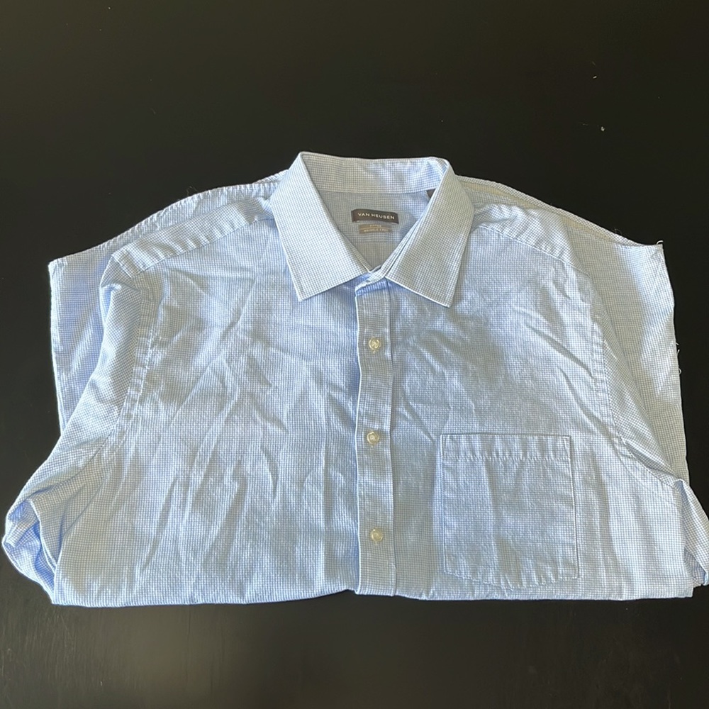 NWOT Van Heusen Moisture Wicking Fitted Men’s Dress Shirt; Size L, 32-33